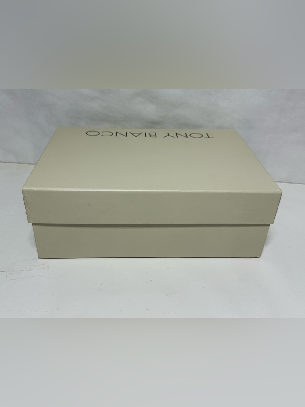 Tony Bianco Cream Shoe Box with Black Logo size 9 - Picture 7 of 11